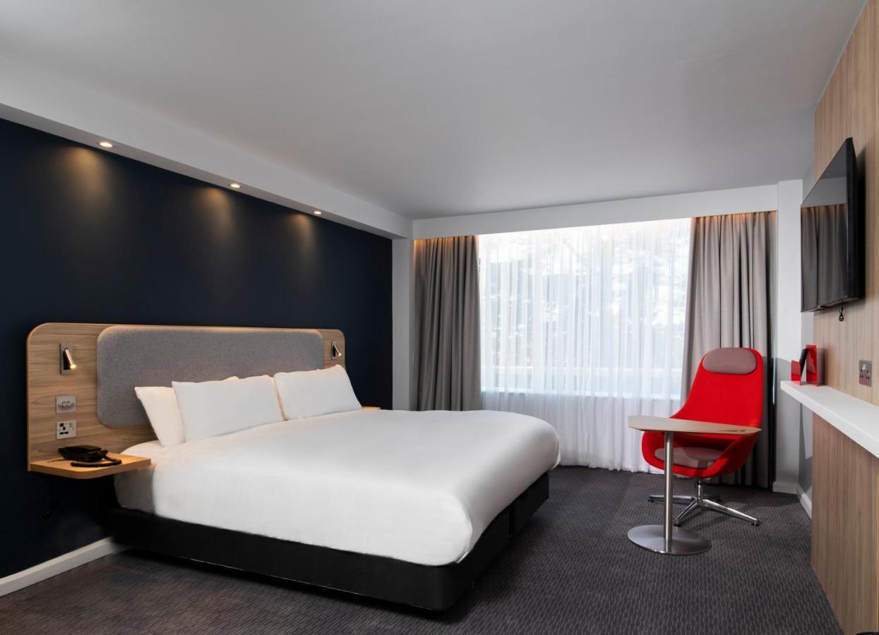 Holiday Inn Express Edinburgh City West By Ihg Exterior photo