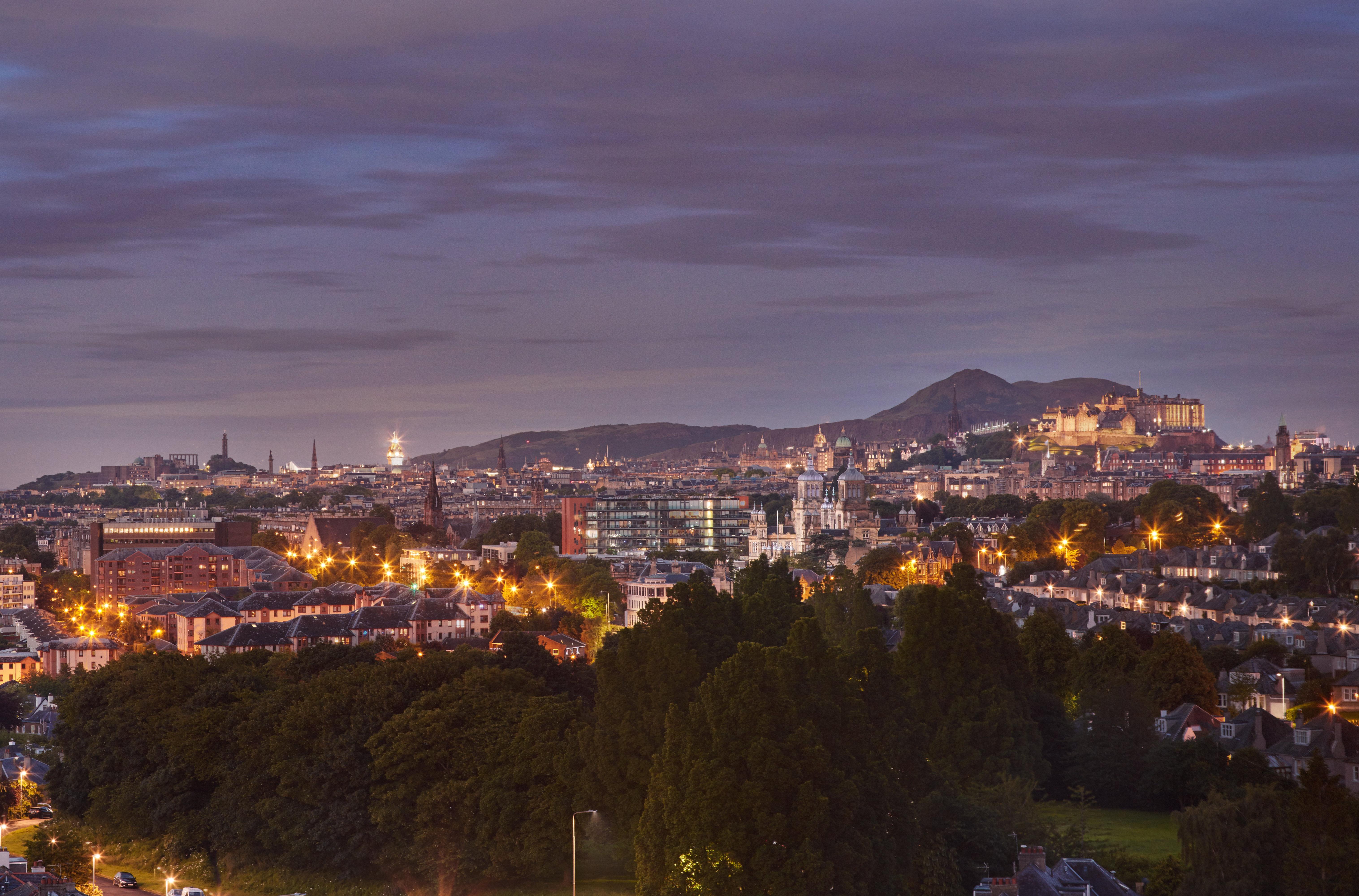 Holiday Inn Express Edinburgh City West By Ihg Exterior photo